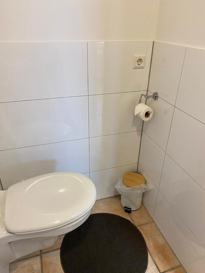 Ferienwohnung Monteurzimmer Карлсруе Екстер'єр фото